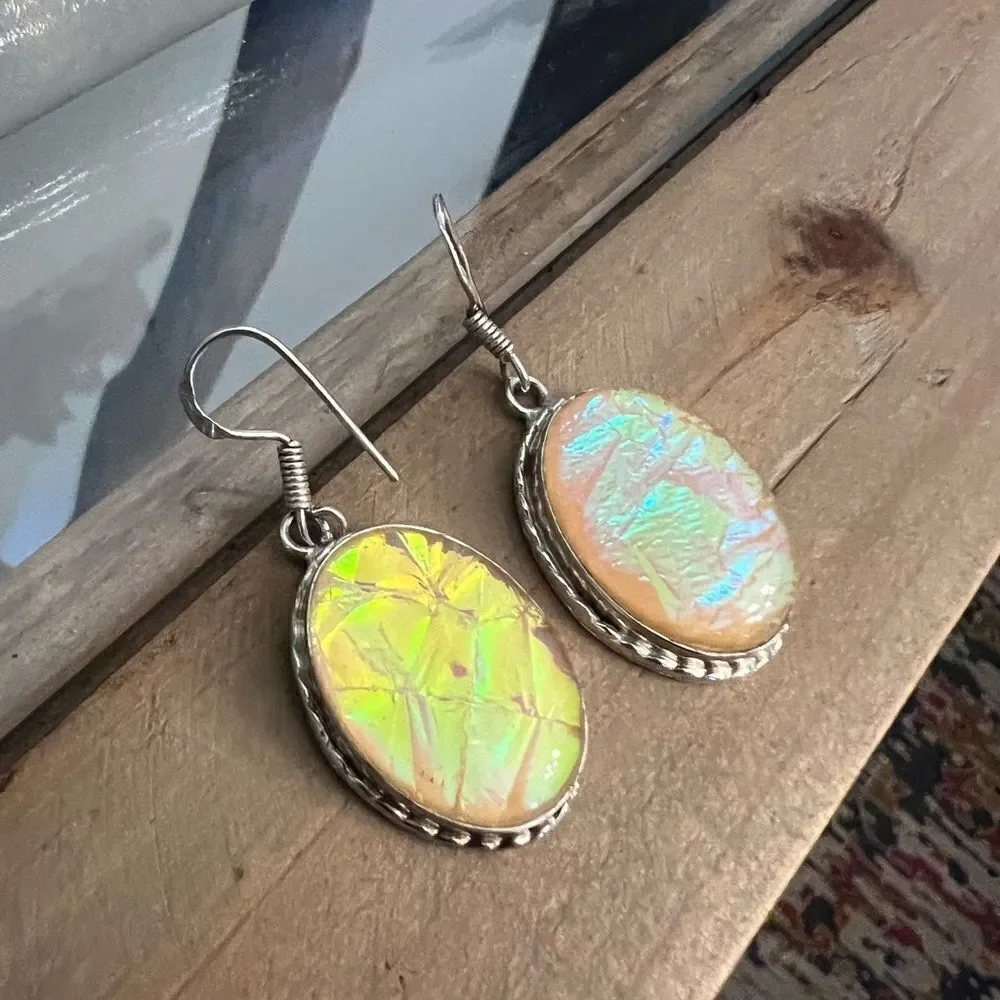 Women’s 925 silver moonlight  iridescent dangle earrings. Gorgeous.